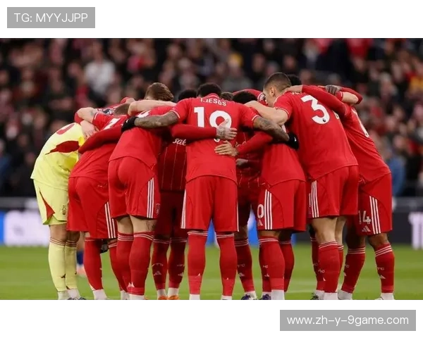 奥多伊连续进球，森林士气高涨：在逆境中寻找冠军节拍