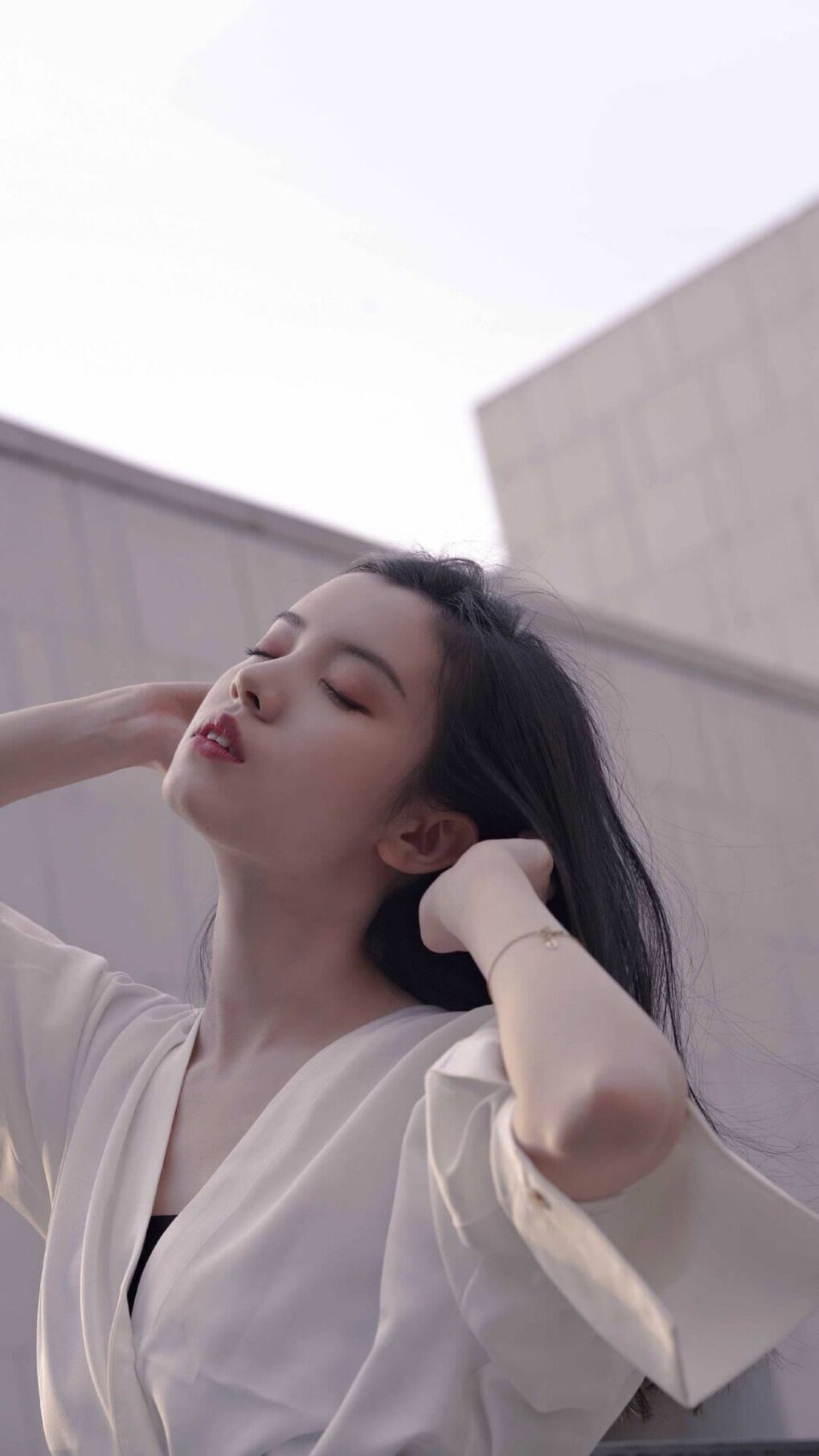 跳水比赛中希腊男将精准入水，希腊男子跳远