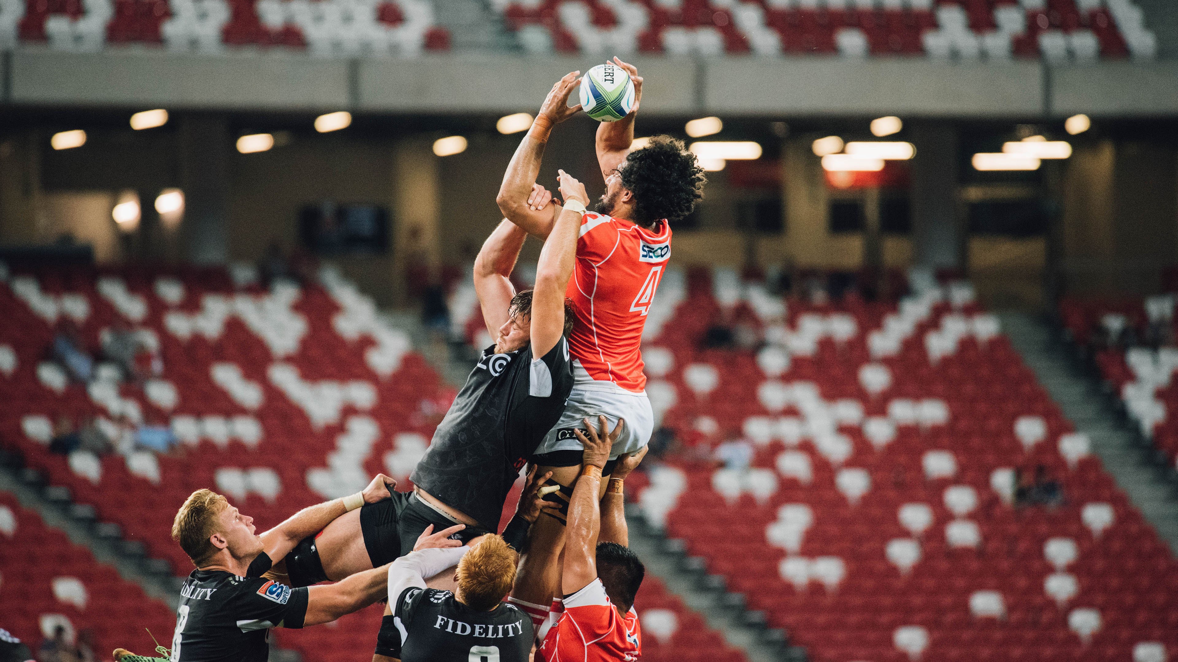 Emily Jones 全能表现引领团队前进