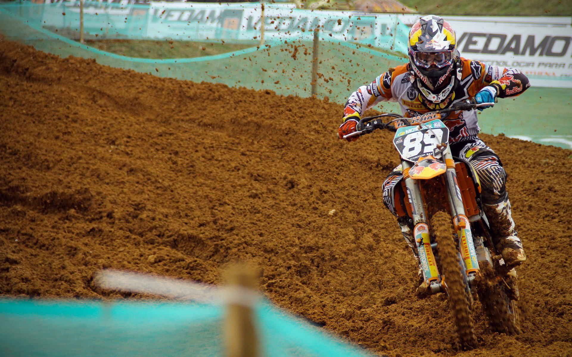 世界杯小组赛第三轮：中国队两平一负无缘出线 赛后主帅谈到“差距与希望并存”